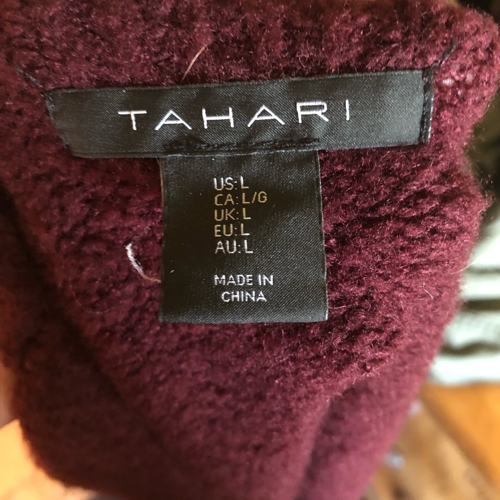 Maroon sweater - Picture 4 of 4